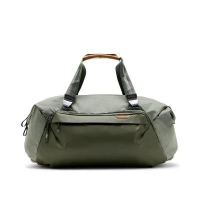 Spacious travel duffel bags for road trips, weekend escapes, and gym-to-airport convenience